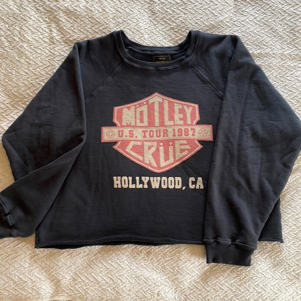 Retrobrand Motley Crue Cropped Sweatshirt